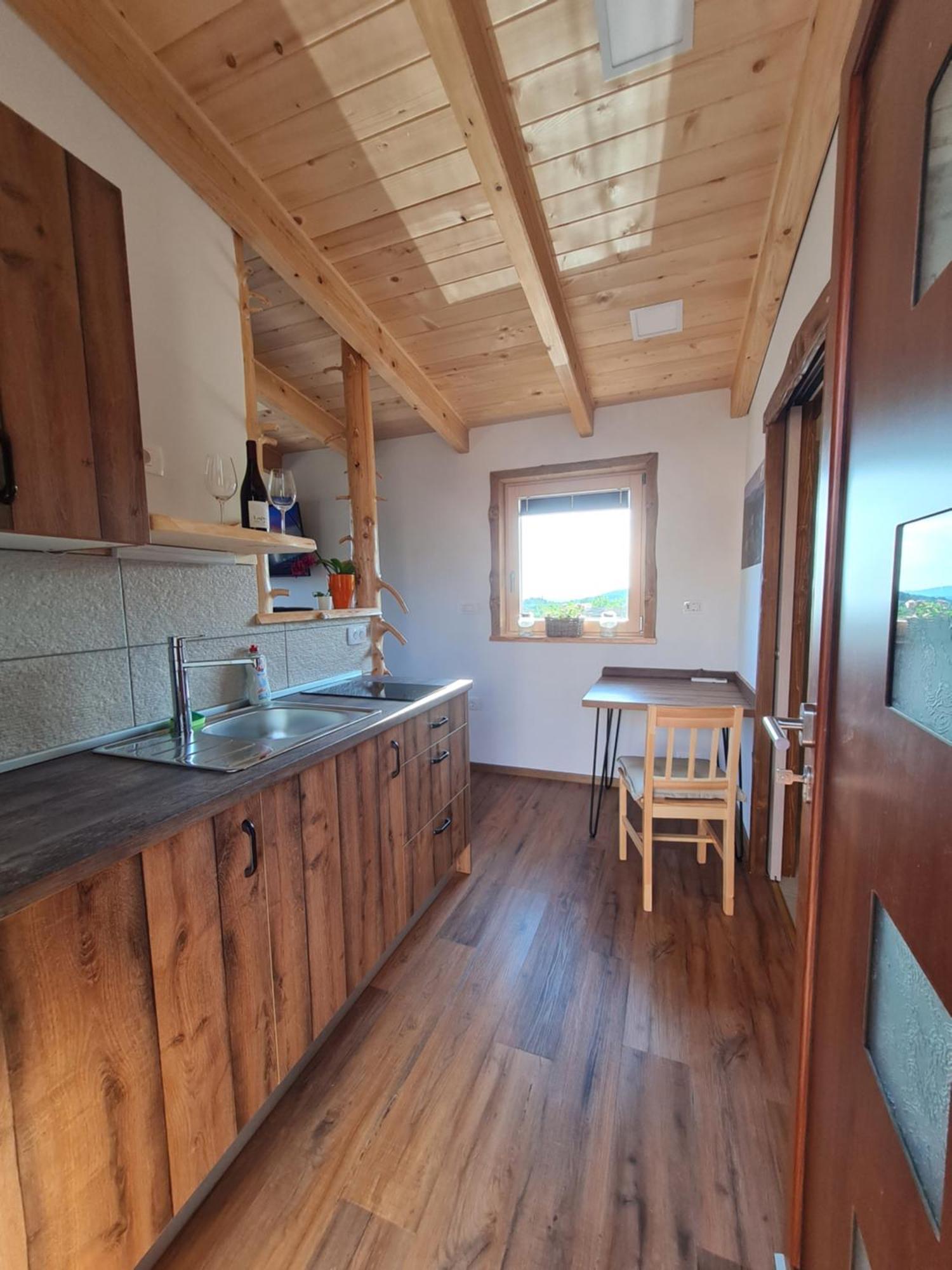 Panorama Glamping Vipavska Dolina Διαμέρισμα Dobravlje Εξωτερικό φωτογραφία